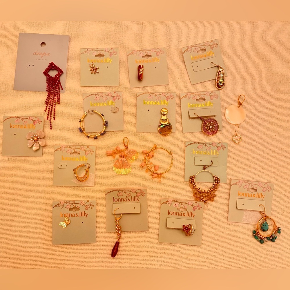 Lonna & Lilly Lot of 28 Single Earrings Mixed Styles Jewelry Craft Wear
